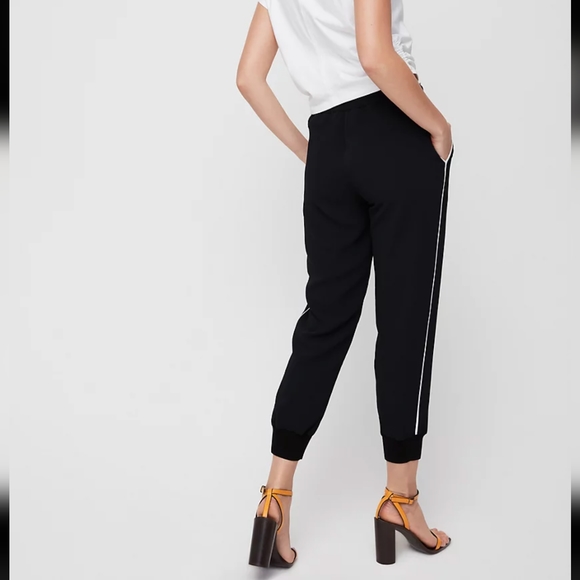 COPY - Aritzia | Wilfred Buffon Pants - Sz Medium - Picture 3 of 9